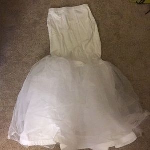 White trumpet slip for under gown